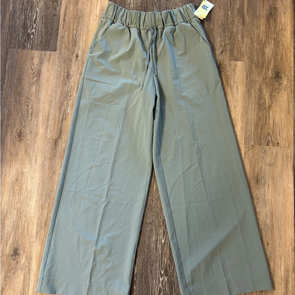 Women’s All in Motion High-rise Light Green Wide Leg Pant - Size S